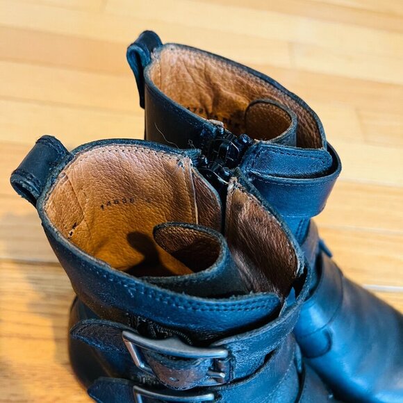 Frye Biker Chelsea Boots Combat Moto Natalie Triple Buckle Black Leather 6.5 B - Picture 3 of 16